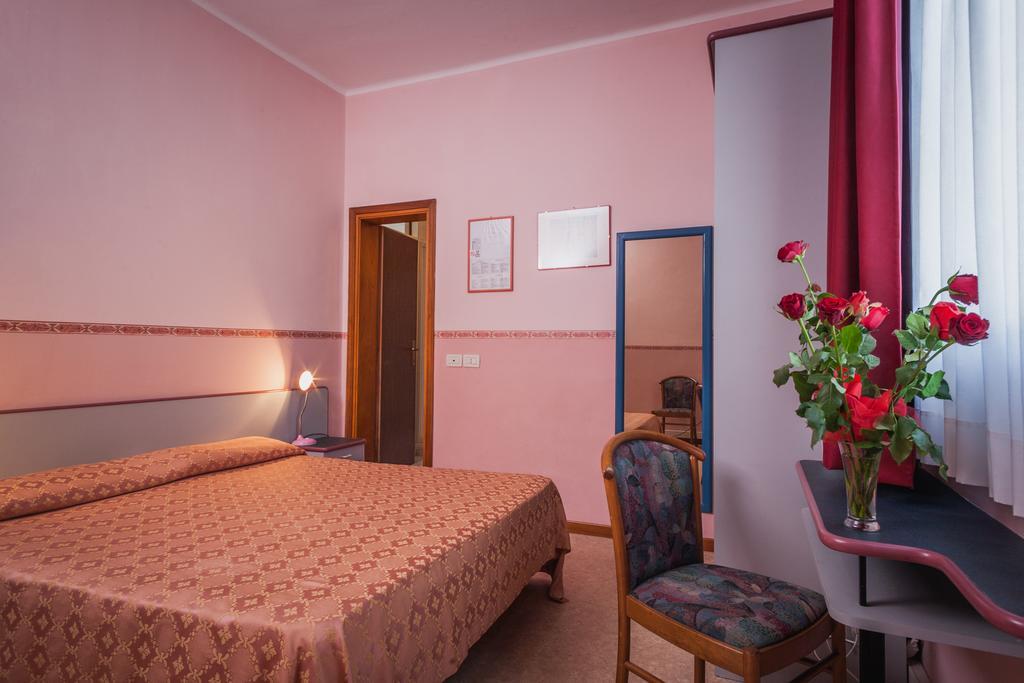 Hotel Al Ponte Lignano Sabbiadoro Pokój zdjęcie